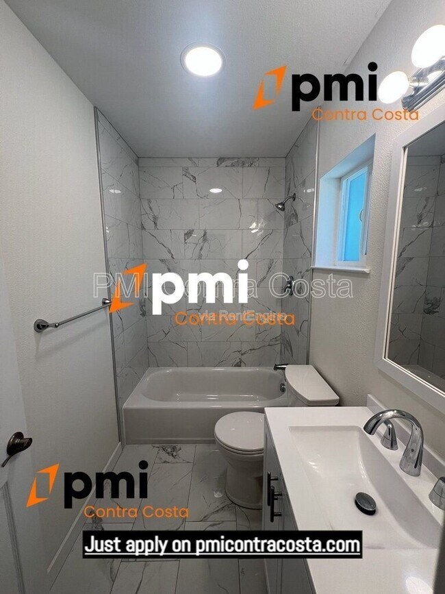 Building Photo - 1173 Las Juntas Way