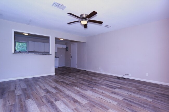 Building Photo - 130 Bennett Dr