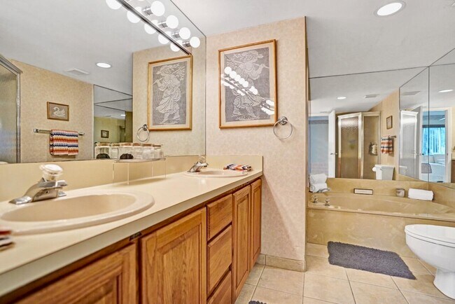 Building Photo - 107 Half Moon Cir