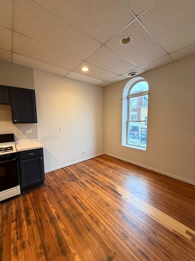 Building Photo - 226 N Benton St