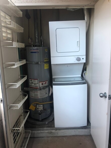 Building Photo - 3078 Broadway