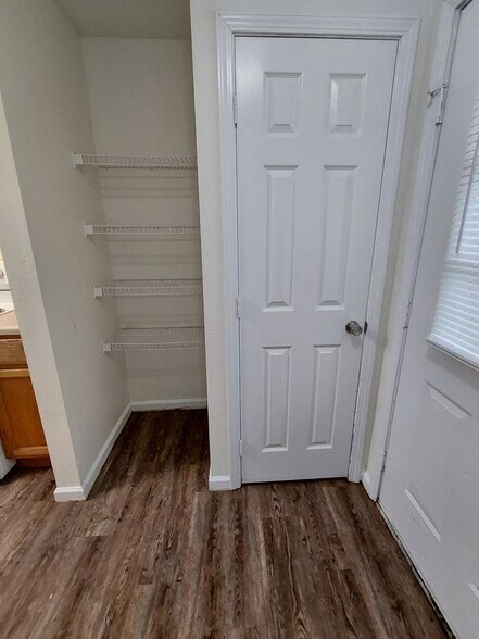 Building Photo - 15143 Deer Creek Dr