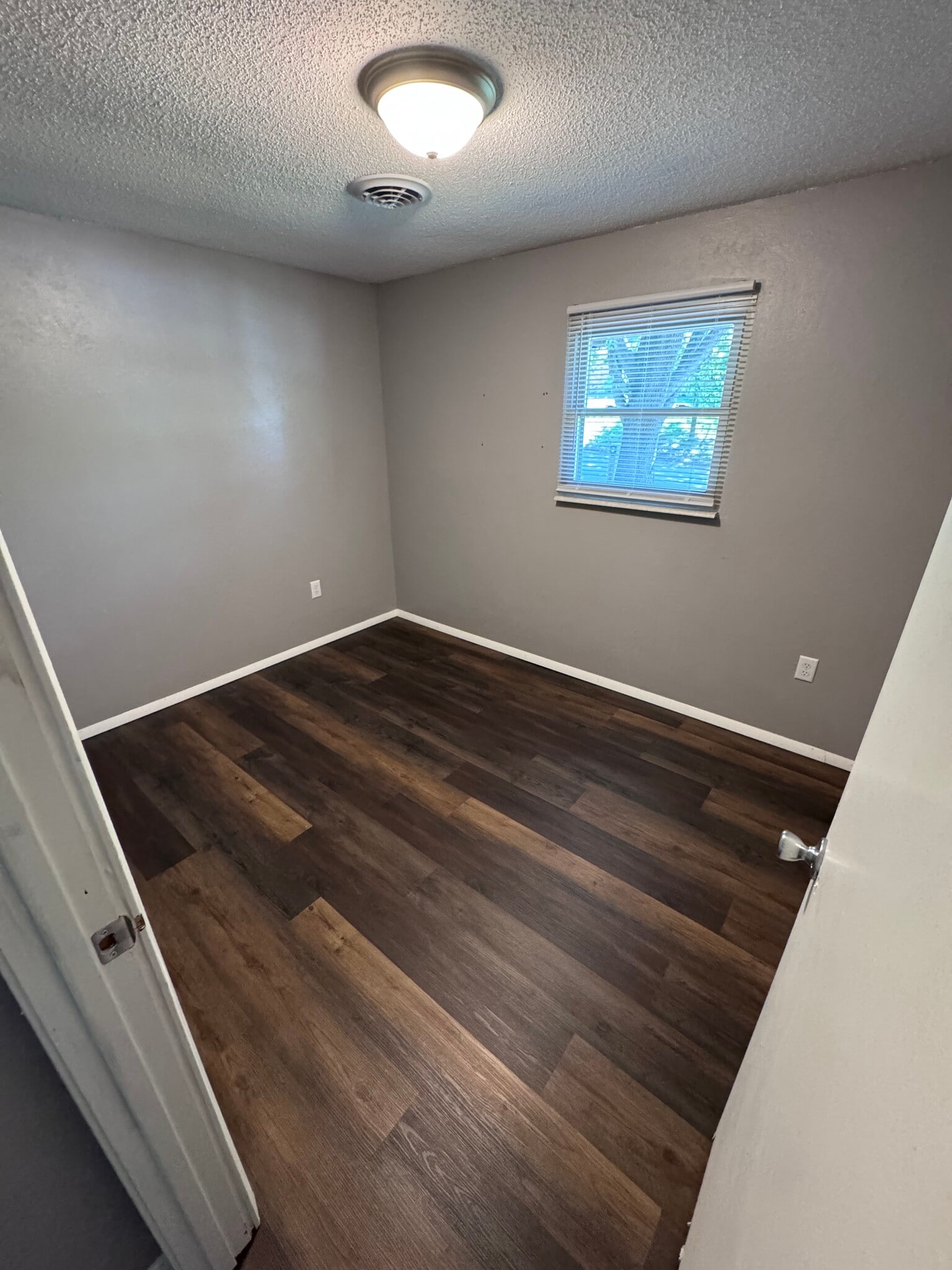 2nd bedroom - 205 S Forester Dr