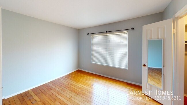 Building Photo - 2308 Schader Dr