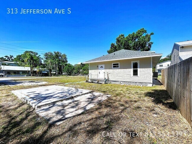 Building Photo - 313 Jefferson Ave