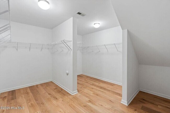 Building Photo - 3912 Willowick Park Dr