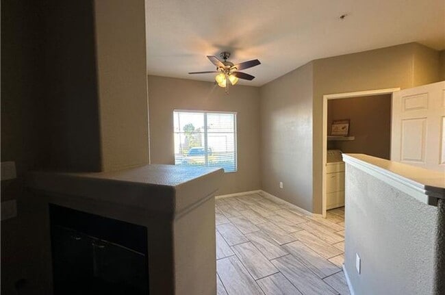 Building Photo - 6480 Annie Oakley Dr