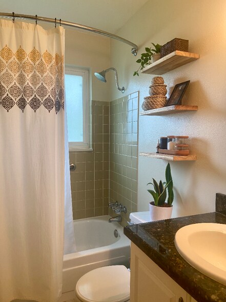 Building Photo - 1173 S Monaco St Pkwy