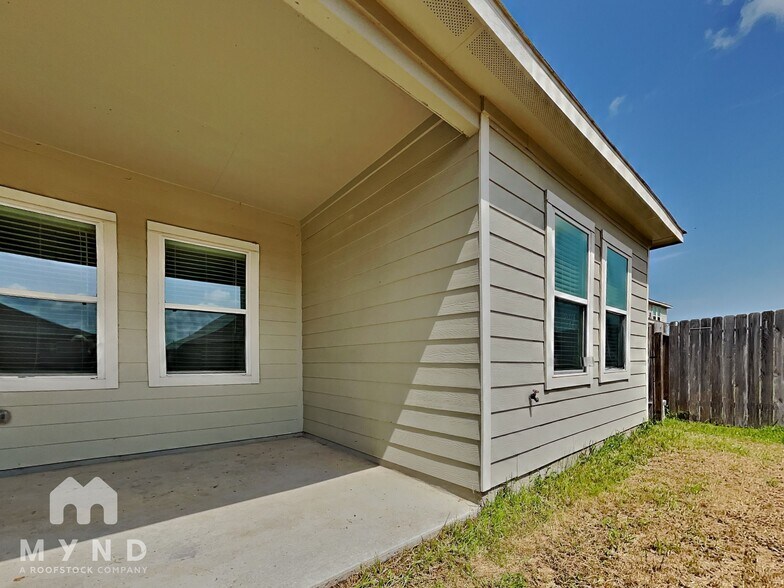 Building Photo - 1033 Water Oak Ln