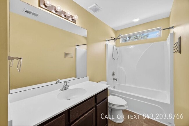 Building Photo - 165 Weeping Cypress Dr