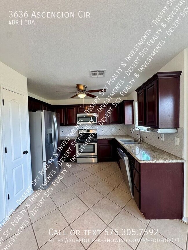 Building Photo - 3636 Ascencion Cir