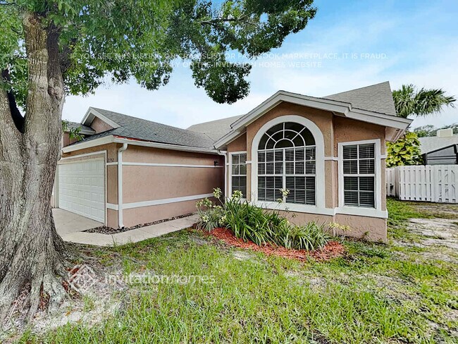 Building Photo - 2742 Falling Tree Cir