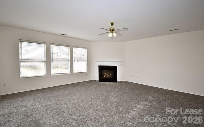 Building Photo - 8629 Buckhorn St