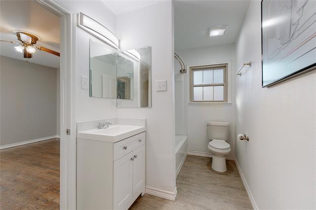 Building Photo - 2702 Tolosa Dr