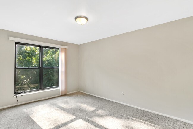 Building Photo - The Oliver