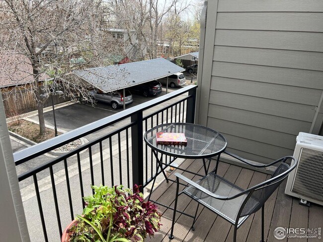 Building Photo - Chic Renovated Three Level Condo in Walnut Grove, Whittier neighborhood