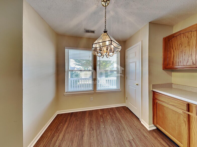 Building Photo - 1688 Harvest Meadow Dr