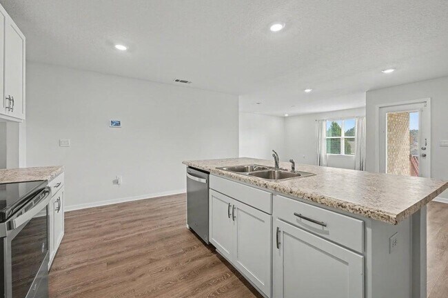 Building Photo - 3277 Chapelwood Dr