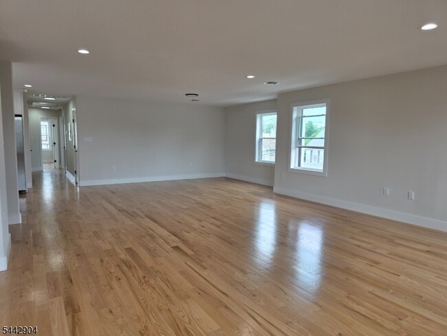 Building Photo - 747 Rahway Ave