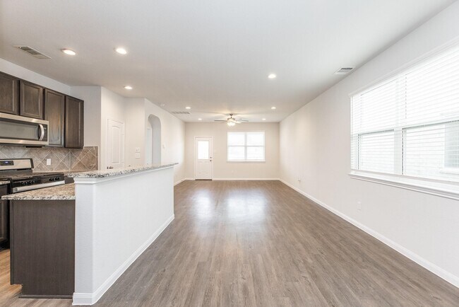 Building Photo - 2931 Orchid Ranch Dr