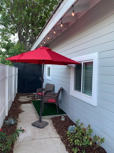 Building Photo - 12360 Jolette Ave