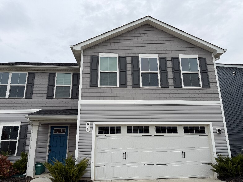 Building Photo - 830 McArthur Dr