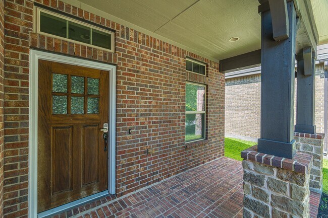 Building Photo - 15 Butternut Grove Place