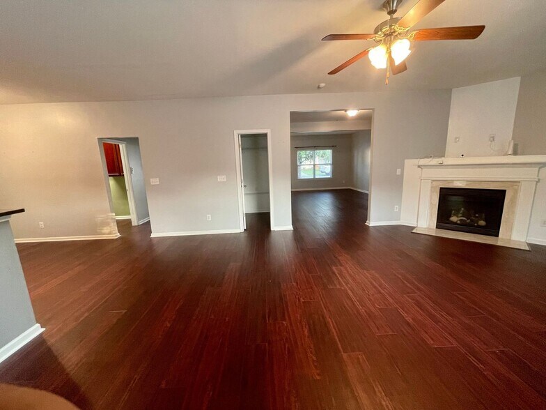 Building Photo - 5537 Stowe Derby Dr