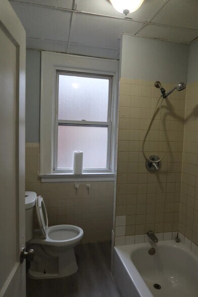 Building Photo - 195 Myrtle Ave