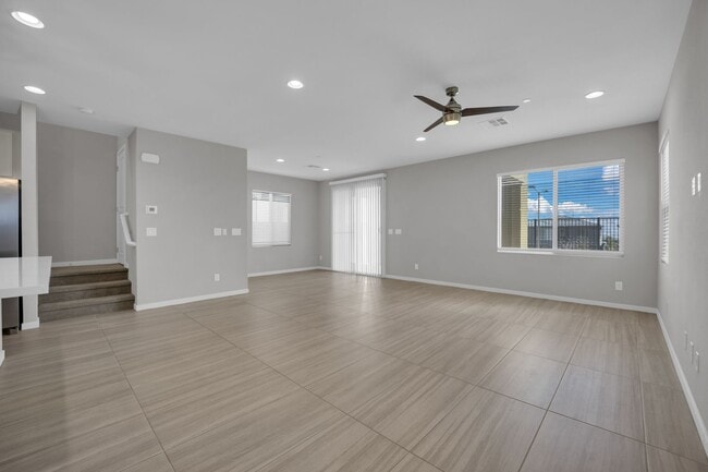 Building Photo - 4bedroom home in Summerlin