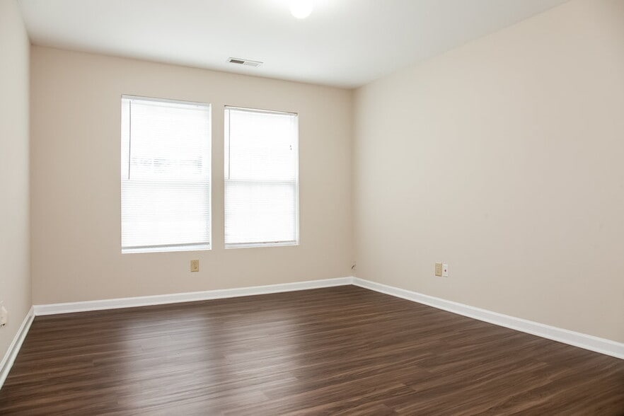 Building Photo - 1018 Allegiance Dr