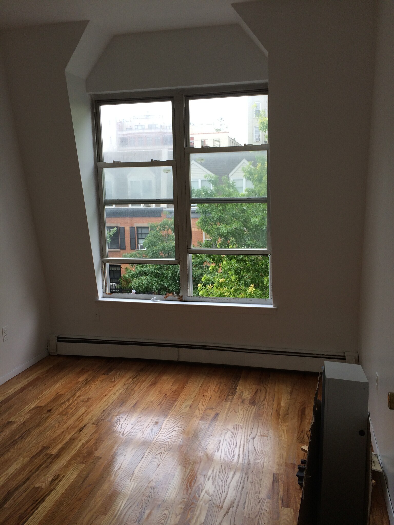 Building Photo - 244 E 110th St