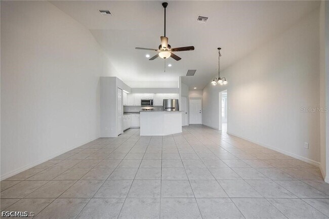 Building Photo - 4522 SW 7th Pl