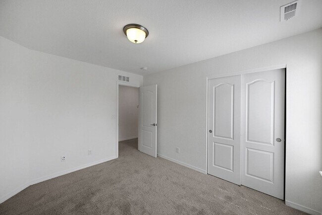 Building Photo - Modern 5BR House in Parker