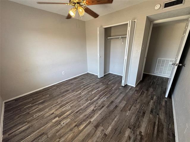 Building Photo - 913 Valley View Dr