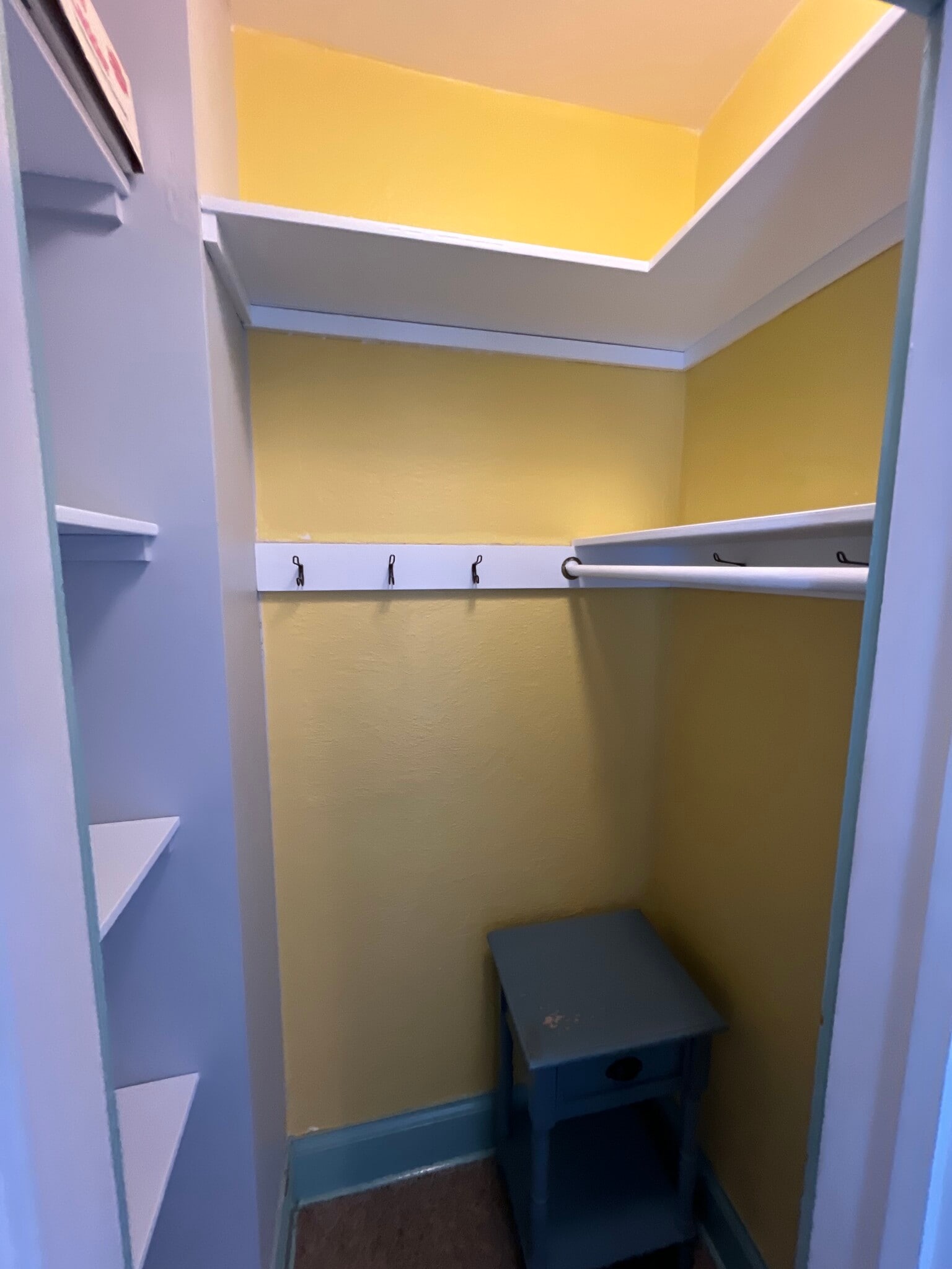 Building Photo - 616 W Mulberry St