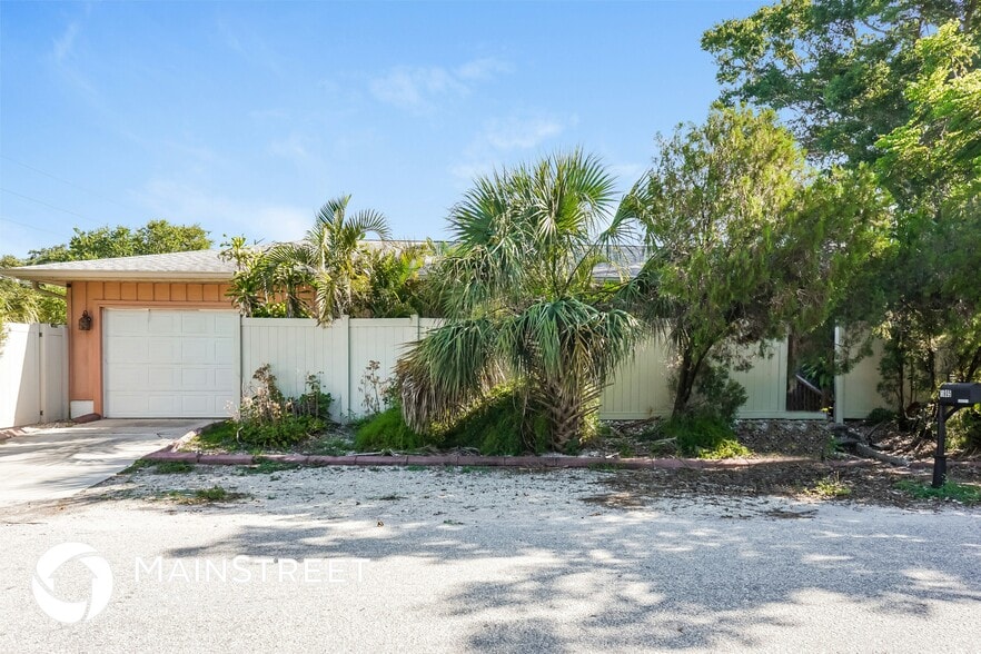 Primary Photo - 1805 Wharf Rd