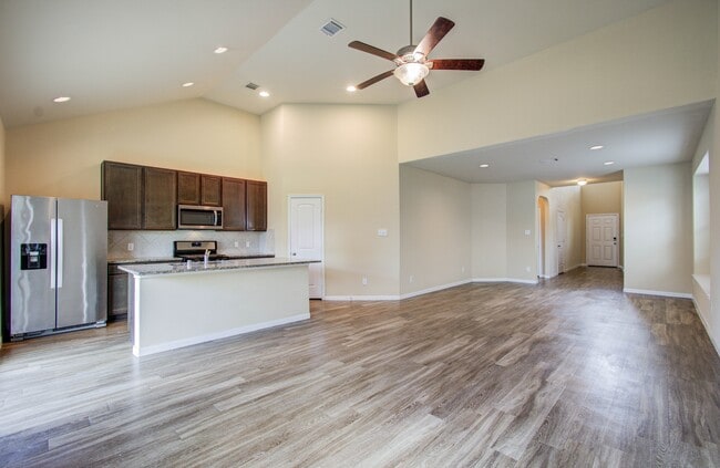 Building Photo - 17139 Devon Dogwood Trail