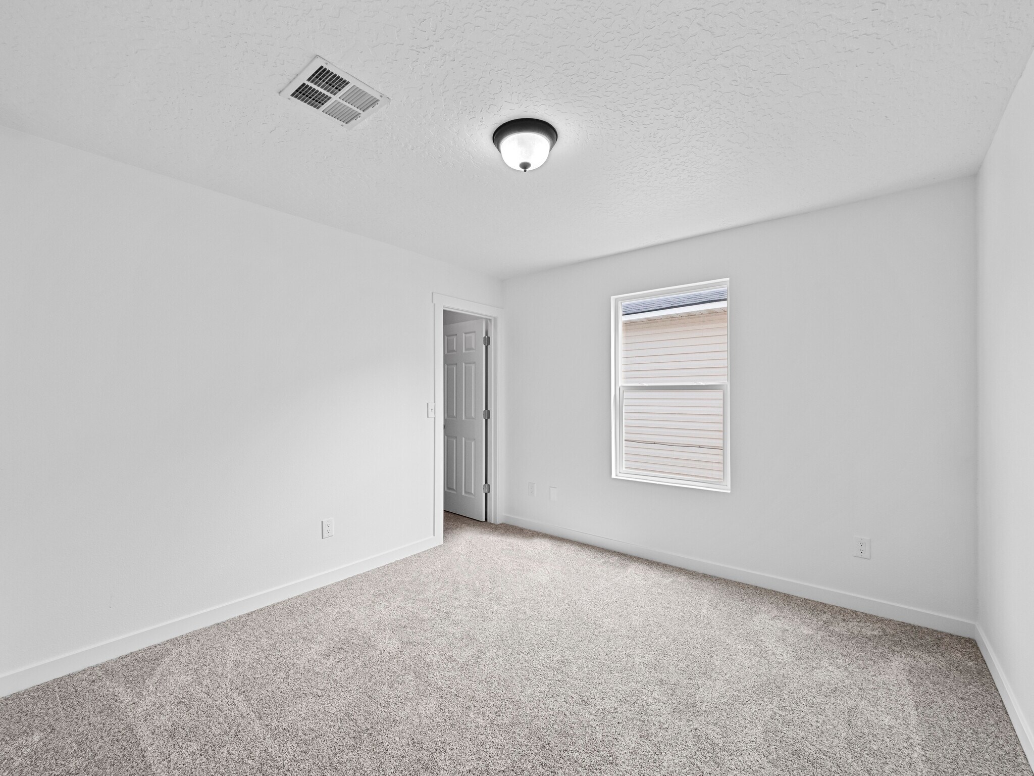 Building Photo - 9562 W Littlewood Dr
