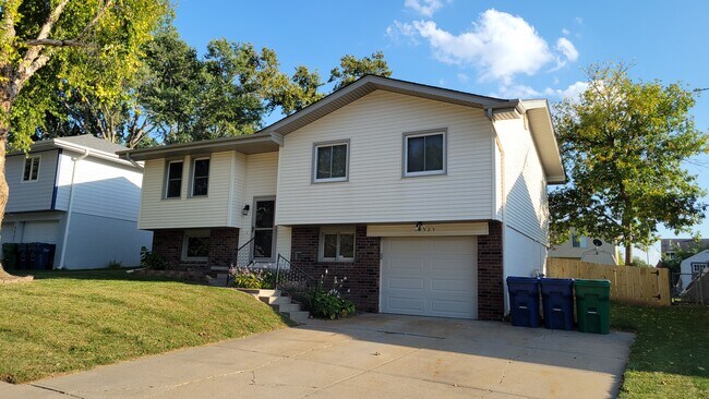 Building Photo - Josephine (Millard Highlands South)