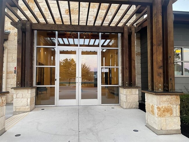 Building Photo - 308 Somerville St