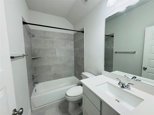 Building Photo - 26510 Star Blossom Ln
