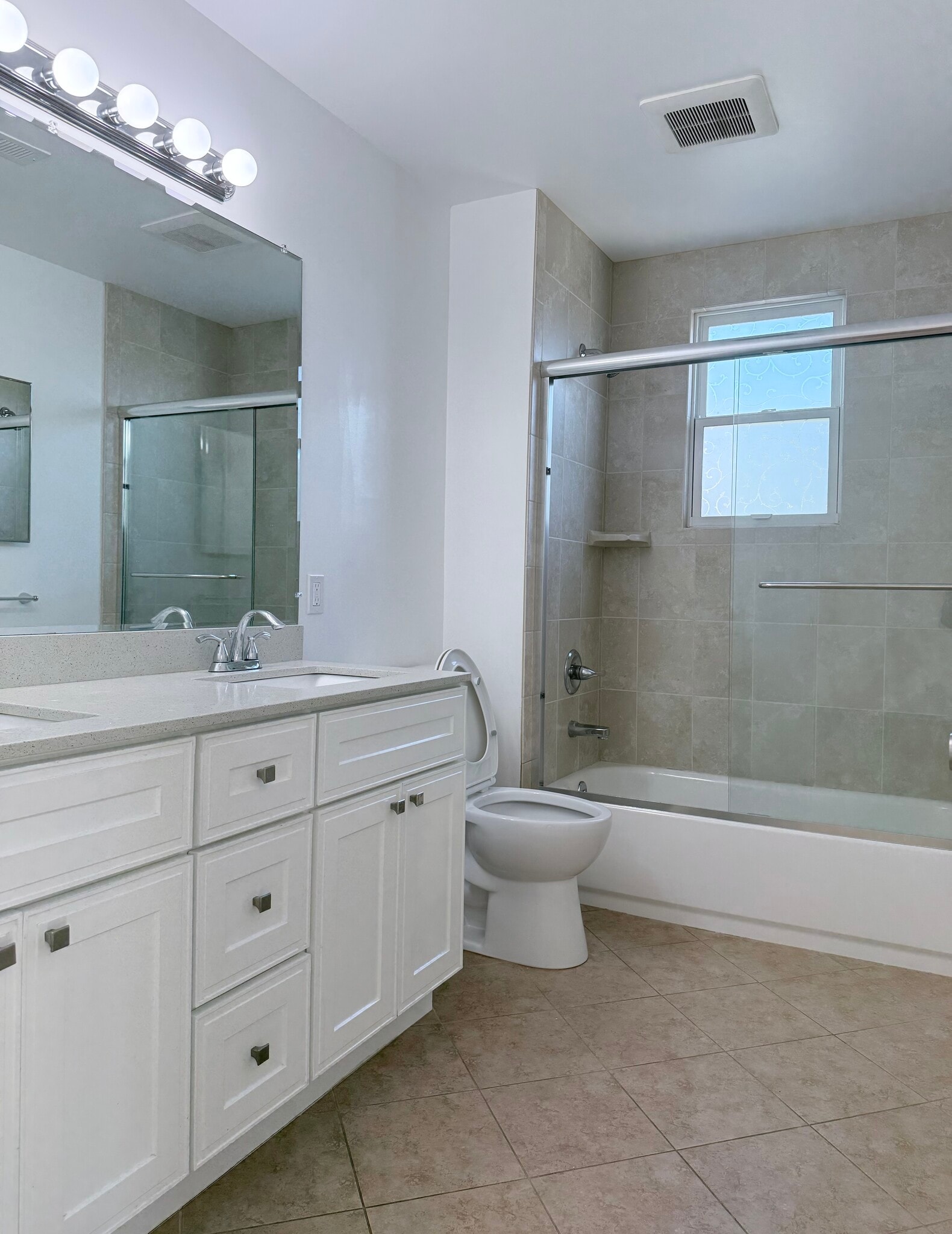 Building Photo - 1813 Saint Charles St