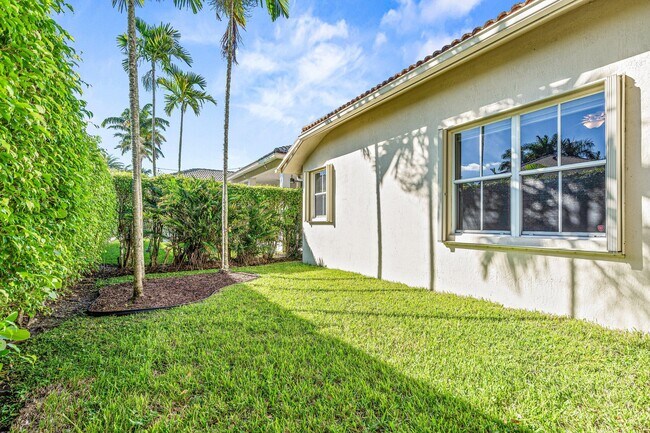 Building Photo - 1366 Crossbill Ct