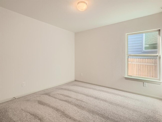 Building Photo - 420 Stellar Wind Dr