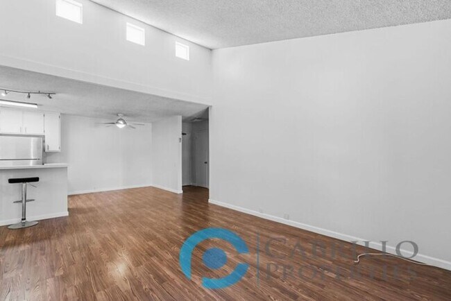 Building Photo - 1775 Diamond St