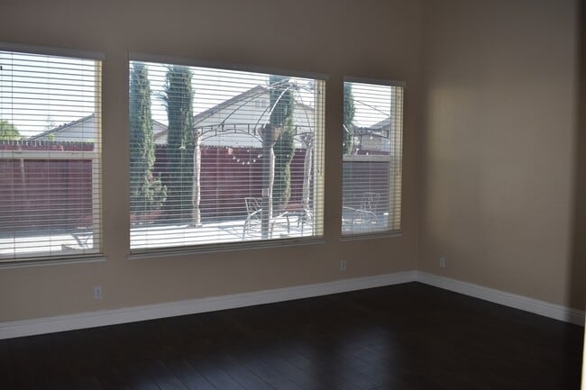 Building Photo - 870 Alabaster Ct