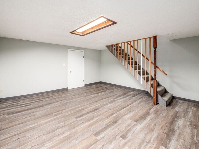 Building Photo - 4490 Westborough Dr W