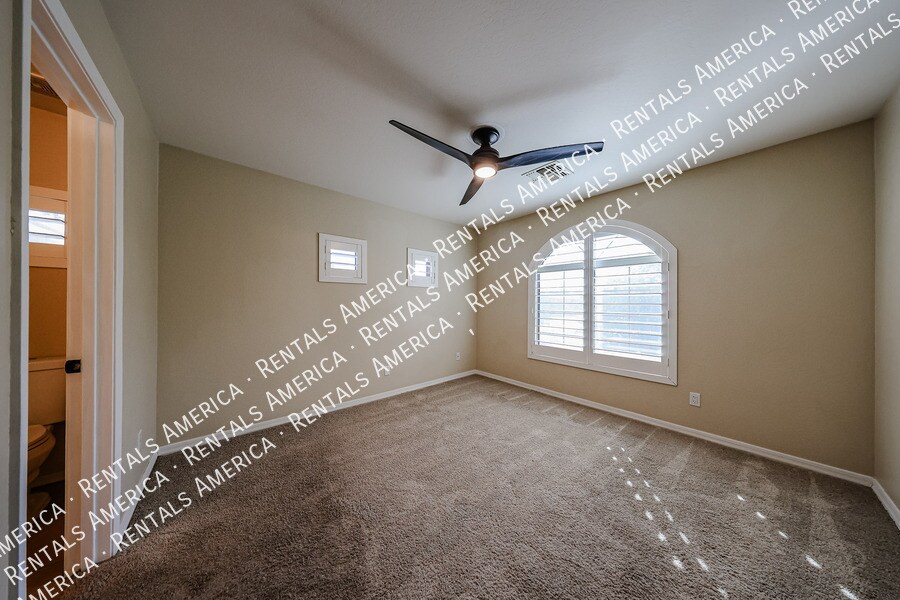 Building Photo - 17219 N 19th Run