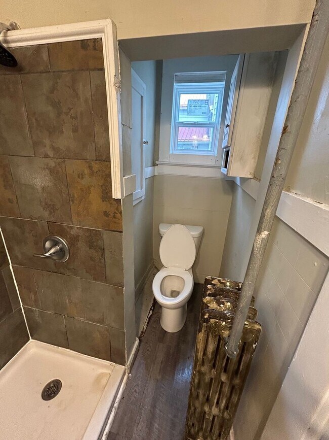 Building Photo - 721 California Ave